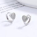 Orecchini a cerchio in argento 925 con ciondoli a cuore e pavé di zirconi luccicanti - 1 paio / Oro Bianco
