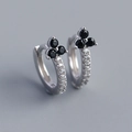Orecchini a cerchio in argento S925 con petali di fiori neri e zirconi bianchi pavé - Argento 925 / Oro Bianco (Pietra Nera)