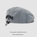 Berretto da neonato in denim azzurro con ricamo Boston e coulisse posteriore regolabile - Taglia Unica(Regolabile) / Blu Denim Chiaro