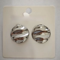Vintage irregular wave round stud earrings in polished silver finish for women - Horizontal Stripe Round / Steel