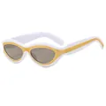 Occhiali da sole retro cat-eye con montatura bianca, strisce gialle e lenti grigie - Montatura Bianca Lenti a Specchio Oro