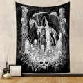 Tapiz gótico en blanco y negro con la Parca en un caballo de huesos y calaveras detalle - Parca Caballo Esqueleto (Negro y Blanco) / 73X95CM Tela Cepillada