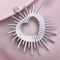 Zilveren roestvrijstalen hartvormige hanger met zonnestraalontwerp voor DIY sieraden maken - Zilver
