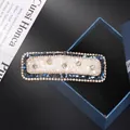 Pasador de pelo rectangular con cristales azul oscuro sobre base metálica dorada - Retro Azul-Blanco [Cuadrado]