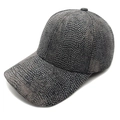 Dettaglio ravvicinato di paillettes argentate su un berretto da baseball in denim - M (56-58cm) / Nero