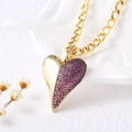 Grosse chaîne dorée avec un grand pendentif en forme de cœur orné de cristaux brillants - Rouge Rose