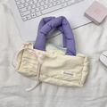 Astuccio morbido color crema con manico viola imbottito e dettaglio fiocco rosa - Beige