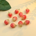 Dettaglio di ciondoli a fragola fatti a mano con foglie verdi per gioielli fai-da-te - Forma di fragola / 11*19mm 1 Pezzo / Rosso