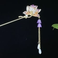 Chinesische Gold-Haarnadel mit lila Emailleblume und Quaste für Hanfu Traditionellen Stil - Lila-Orange Farbverlauf Emaille Blume Künstliche Perle Quaste (1967)