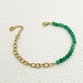 Minimalistische gouden kettingarmband met groene kristallen kralen en een karabijnsluiting - Groene Stijl (TZ-B0267-02-green)