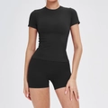 Ensemble de yoga noir sans couture avec haut à manches courtes et short de fitness - S / Haut Et Bas / Manches Courtes + Short / Noir