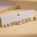 Set de 5 pares de pendientes vintage de esmalte con flores de resina y diseños de conejo - Pin de plata 925 / Blanco (Juego de 5 Pares)