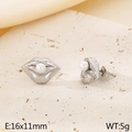 Elegante zilveren lipvormige oorknopjes met witte parel, 16x11mm en 5g gewicht - 16x11mm / Staal kleur (KE115794-GC)