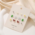 Set de 6 paires de boucles d'oreilles colorées avec motifs papillon et fleur sur support - Ensemble Jardin Frais Papillon Fleur (E1272-1)