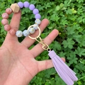 Handheld beaded keychain bracelet with purple tassels and peach gold foil beads - Purple PU Tassel Lavender Pink Beaded (款26)