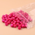 Vivaci perle tonde in legno d'acero rosso rosa con grandi fori in busta chiara - Rosa Rossa