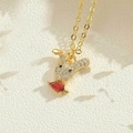 Dettaglio macro della collana dorata con coniglio in zirconi bianchi e cuore rosso - Coniglio in Zirconia Rossa (XL2706-4)