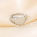 Anello con sigillo lucido in acciaio inossidabile argento con piano tondo per incisione - US 6 / Color Acciaio