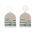 Détail de paysage de forêt d'hiver imprimé sur boucles d'oreilles en acrylique avec paillettes - Pin Enneigé (E000146)
