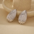 Vintage silver teardrop earrings with textured vertical stripes in a minimalist style - 925 Silver / Platinum (With Silver Ear Plugs)