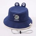 Chapeau bob bébé bleu marine avec broderie crocodile et cordon coupe-vent réglable - 50-52CM / Bleu clair
