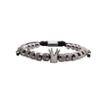 Dettaglio del ciondolo a corona d'argento e corda intrecciata nera sul bracciale in acciaio - Bracciale intrecciato argento