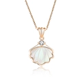 Élégant collier en or rose avec pendentif en nacre blanche en forme de coquille et zircon - Forme Coquillage Minimaliste - Or Rose (FDXZ-065)