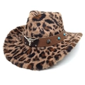 Dettaglio cappello cowboy leopardato con ornamento testa di toro e pietre blu - M (56-58cm) / Corona a Cuore Marrone Chiaro