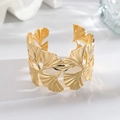 Prachtige gouden ginkgo blad open armband met hol ontwerp voor dagelijks gebruik - Gouden Ginkgo Blad Armband