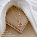 Dettaglio pendente a ventaglio oro rosa con cristalli su seta, dimensioni 1,9x1,4cm - Oro Rosa (J215 Oro Rosa Catena in Acciaio Inossidabile Ciondolo in Rame con Micro-Incastonatura)