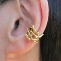 Pendiente de cartílago dorado estilo punk con diseño de espinas, joya minimalista - Pendientes de oro