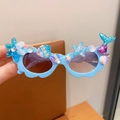 Occhiali da sole azzurri per bambine con decorazioni di conchiglie e sirena - Coda di sirena blu con conchiglia e stella marina