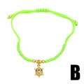 Neon groen gevlochten armband met gouden schildpad hanger en kleurrijke kristallen - Gouden Zeeschildpad Hanger / Groen