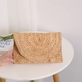 Pochette a busta in paglia di mais intrecciata a mano in marrone chiaro naturale - Marrone