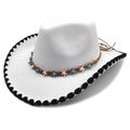 Cappello da cowboy bianco in feltro con perline a stella marina e bordo con cuciture - M (56-58cm) / Bianco