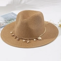 Cappello di paglia marrone chiaro con catena dorata, ciondoli a stella e conchiglia - M (56-58cm) / Cuoio