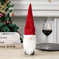 Housse de bouteille de vin gnome en velours rouge avec barbe blanche pour Noël - Housse de Bouteille de Vin Gnome en Velours Rouge