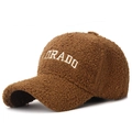 Berretto da baseball marrone in pile per donna con ricamo ORADO bianco e visiera curva - Regolabile / caffè