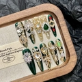 Handmade emerald and champagne gold press-on nails with luxury zircon and crystals - XS / Emerald Green Zircon Luxury Style (A4-Stiletto)
