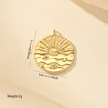Detailansicht des goldenen Sonnen- und Wellenanhängers mit Maßen 2,1x1,9cm und 2g Gewicht - Gold Sonne Welle Stil (MYPJ61075)