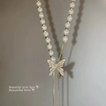 Elegant pearl necklace with a sparkling gold butterfly pendant and white pearls - X880 Gold - Pearl Butterfly Pendant