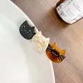 Three-cat acetate hair clip set in black, white marble, and tortoiseshell brown finish - 6.5cm / Black White Coffee