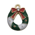 Ciondolo ghirlanda di Natale smaltato con fiocco rosso per creazione gioielli fai da te - Ghirlanda Tonda (14169) / 1 Pezzo (15x19mm) / Green Red Gold
