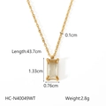 Detalle de collar de acero inoxidable oro 18K con colgante de circón y dimensiones - Estilo de Gema Transparente (HC-N40049WT)