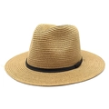 Dettaglio di un cappello Panama in paglia intrecciata con trama fine e nastro nero - M (56-58cm) / Cachi