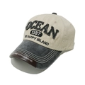 Dettaglio del ricamo OCEAN e cuciture a contrasto su cappello da baseball vintage - M(56-58cm) / Beige