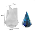 Siliconen mal voor kristallen met een afgewerkt harsstuk in blauwe oceaanstijl - Achthoekige piramide diamant