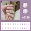Kurze quadratische Lavendel-Blumen- und Karo-Klebenägel Set mit 24 hochwertigen Teilen - Lila Blumen Karomuster (A3229 Klebertyp)