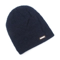 Detailansicht der dunkelblauen Winter-Strickmütze mit klassischem Schachbrett-Webmuster - Marineblau