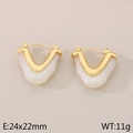 Minimalistische V-vormige roestvrijstalen oorbellen in goud met crèmewitte harsinleg - Wit (KE115485-SP)